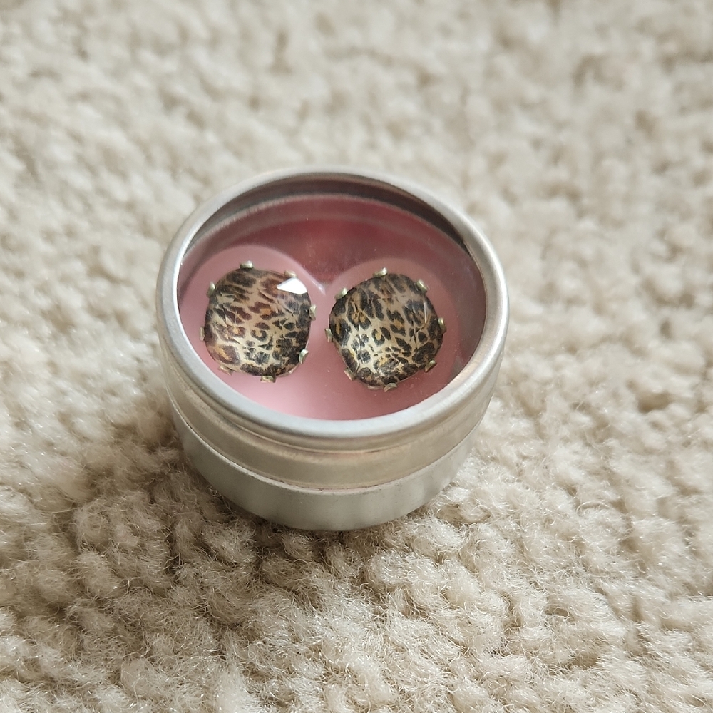 JOJO LOVE Leopard Print Stud Earrings